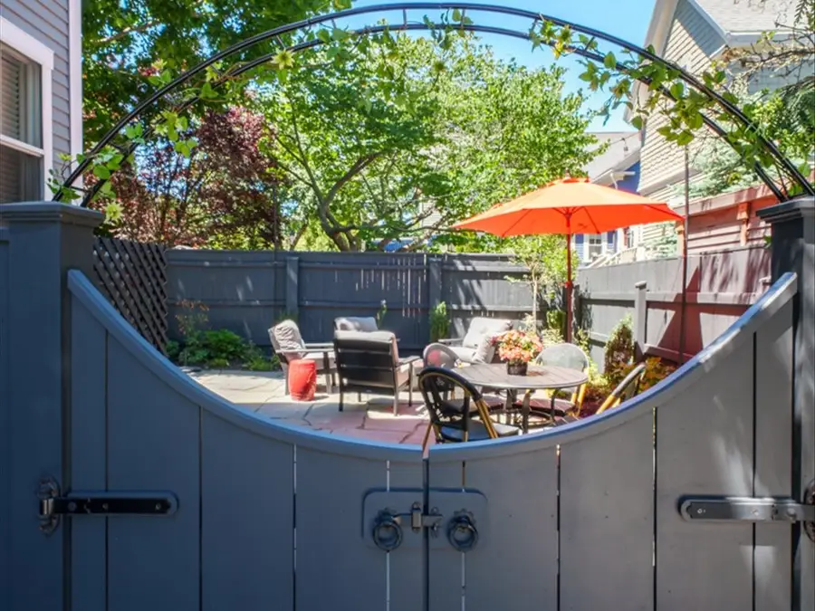 17 Willow Street, Newport, RI 02840 - #3