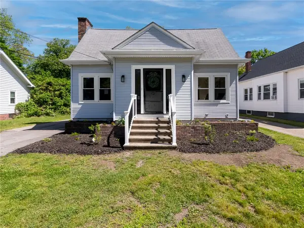 35 Brook Street, Seekonk, MA 02771
