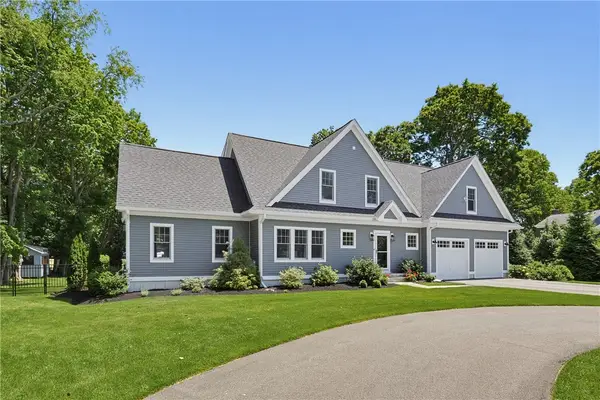 61 Martin Avenue, Barrington, RI 02806