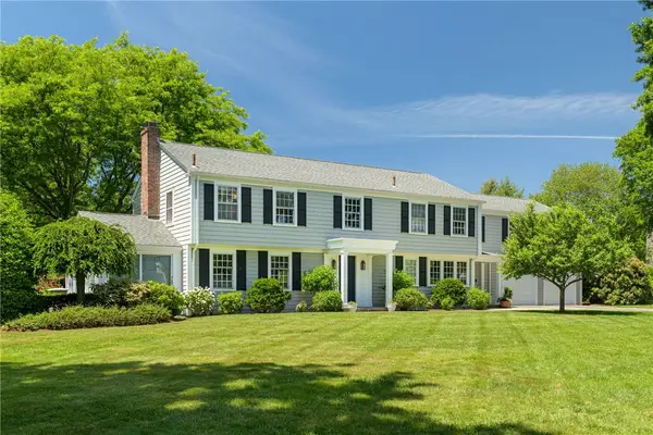9 Stone Tower Lane, Barrington, RI 02806