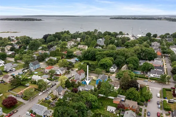 4 Garfield Avenue, Bristol, RI 02809