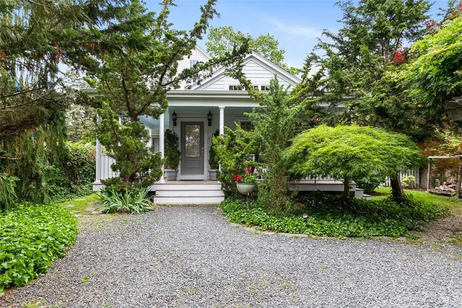 4 Garfield Avenue, Bristol, RI 02809 - #3