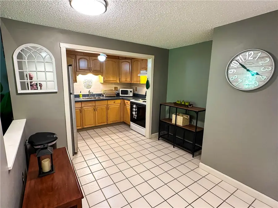 565 Smithfield Road #C6, North Providence, RI 02904 - #3