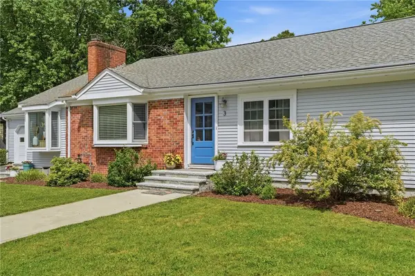 3 Cheshire Drive, Barrington, RI 02806