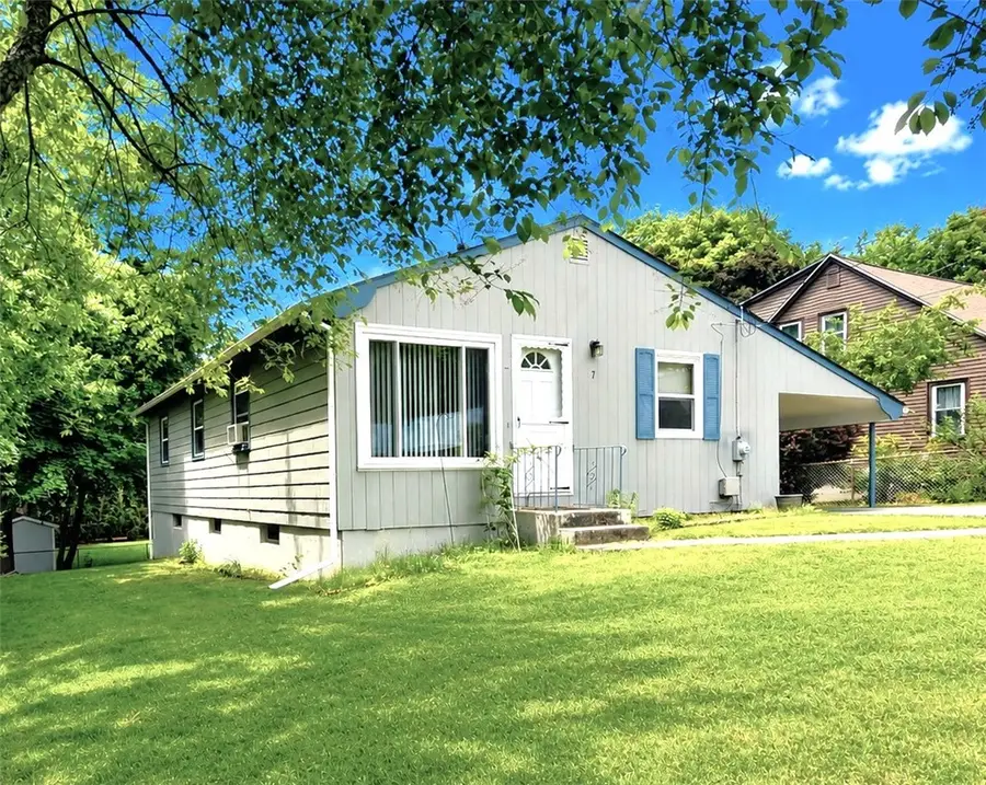 7 Dell Street, Coventry, RI 02816 - #3