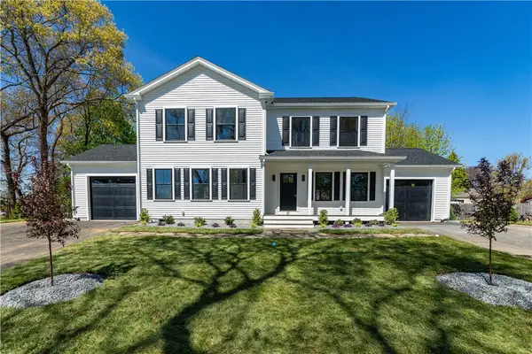 81 Cadora Avenue, Warwick, RI 02818
