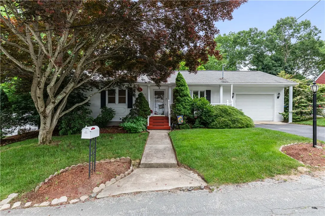 8 Palmer Street, Smithfield, RI 02828 - #1