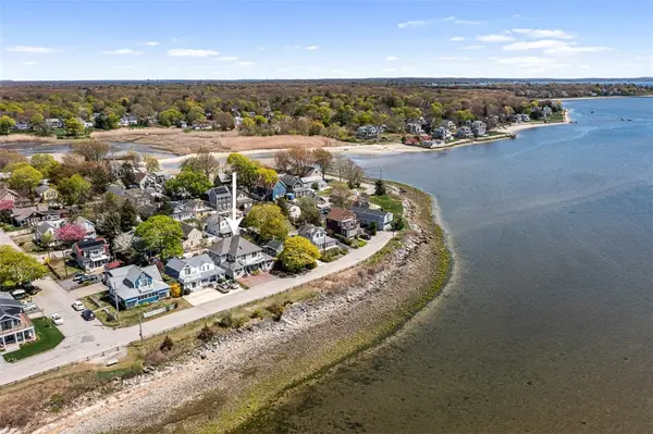 15 Shore Drive, Barrington, RI 02806