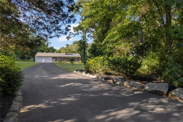 51 Stony Lane, North Kingstown, RI 02852