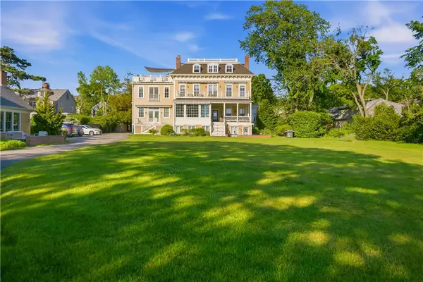 249 Hope Street #3, Bristol, RI 02809