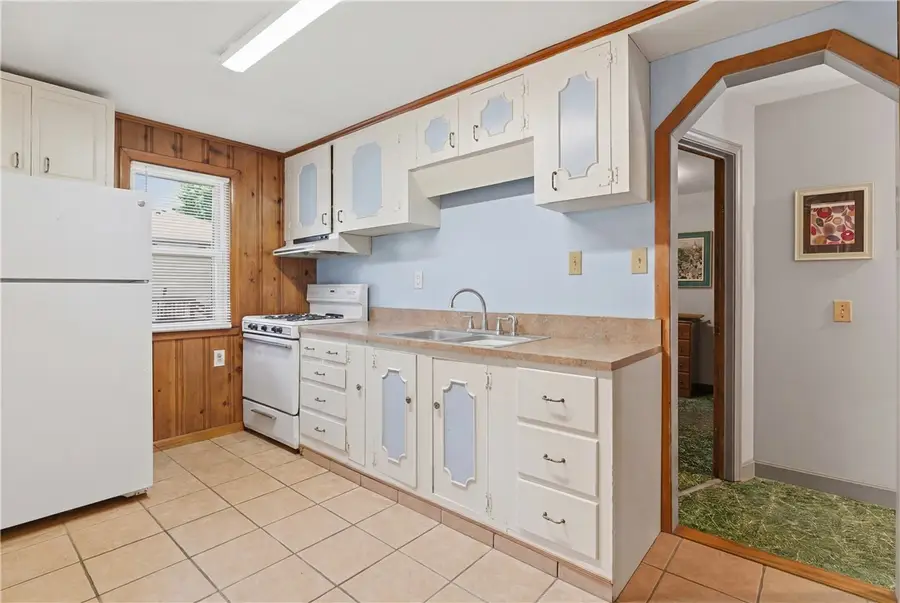 351 Maple Street, Warwick, RI 02888 - #3