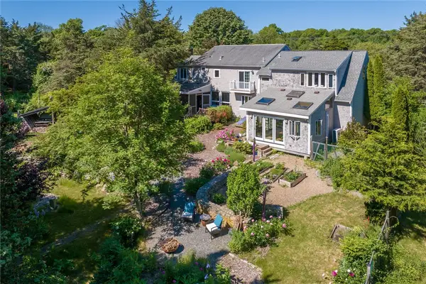 517 Lake Road, Tiverton, RI 02878