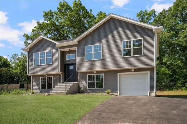 18 Pleasantview Avenue, Johnston, RI 02919