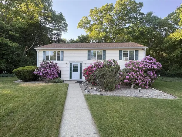 5 Lions Drive, Coventry, RI 02816
