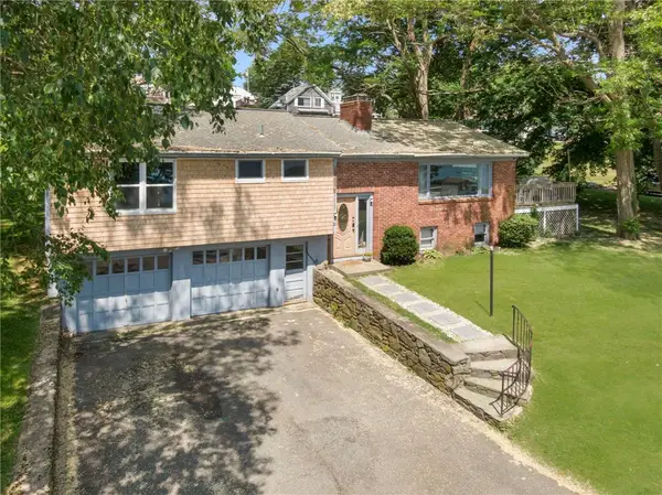 10 Johnnycake Lane, Portsmouth, RI 02871