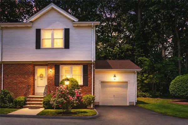 143 Oak Park Drive, North Providence, RI 02904