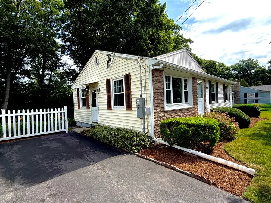 83 Crestwood Court, Cumberland, RI 02864 - #3
