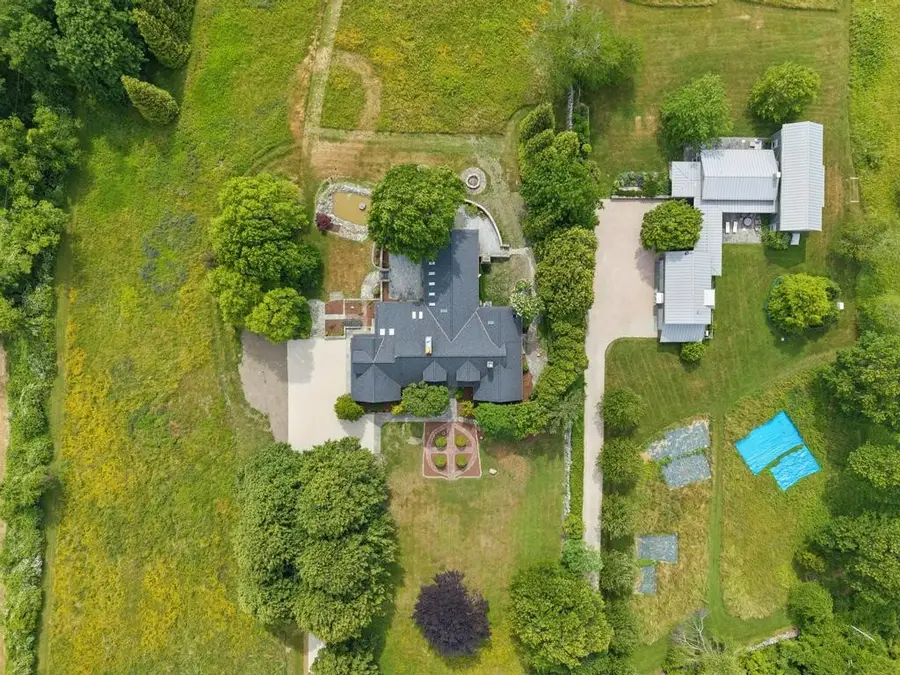 683 Neck Road, Tiverton, RI 02878 - #3