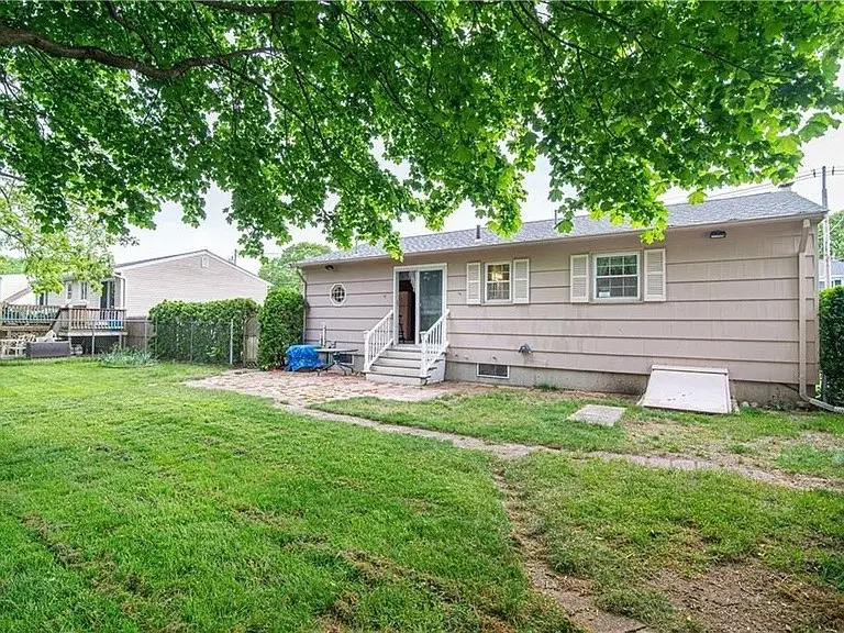 130 Kerri Lyn Road, Warwick, RI 02889 - #3