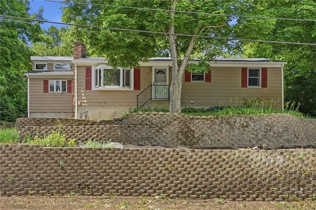 27 Royal Avenue, Cranston, RI 02920 - #1