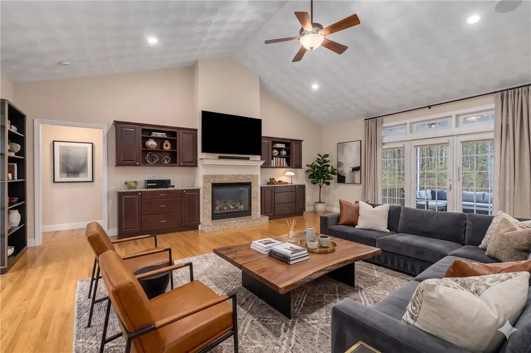 136 Rome Court, Cranston, RI 02921 - #1