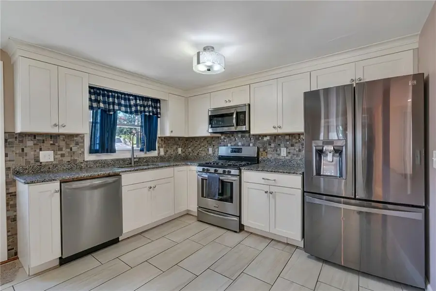 83 Valente Drive, Cranston, RI 02920 - #3
