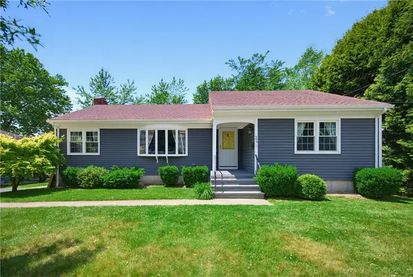 34 Foxhill Avenue, Bristol, RI 02809