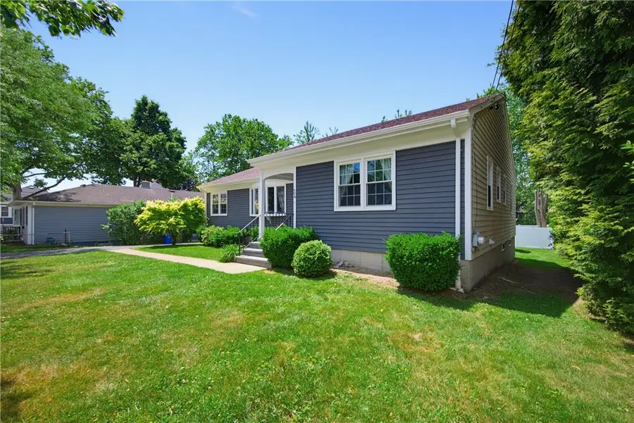 34 Foxhill Avenue, Bristol, RI 02809 - #3