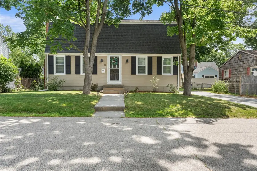 21 Bailey Street, Rumford, RI 02916 - #3