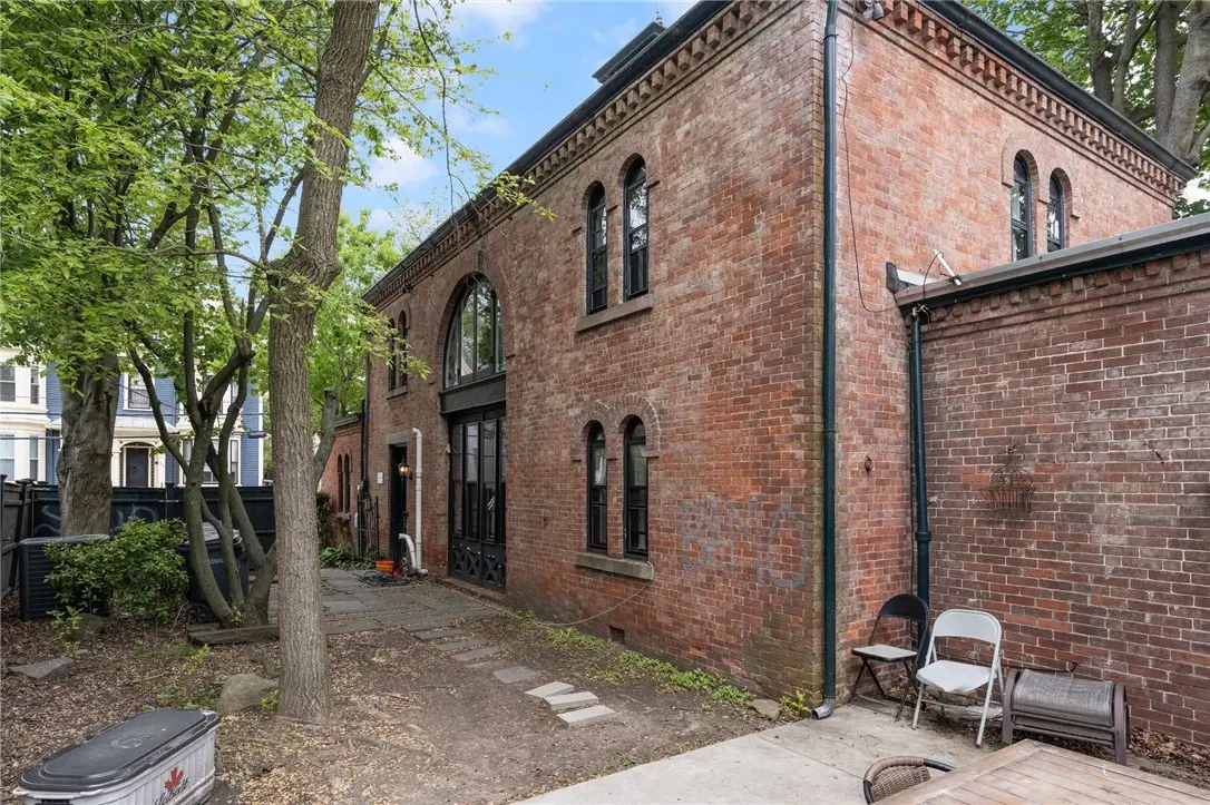 369 Thayer Street, Providence, RI 02906 - #1