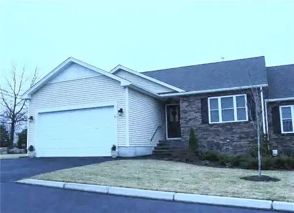 32 Sweet Pea Drive, Cranston, RI 02920