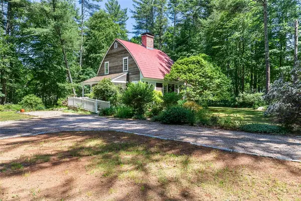 25 Forest Glen Drive, Hopkinton, RI 02832