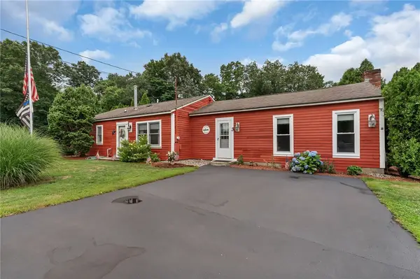 3 Douglas Circle, Smithfield, RI 02828