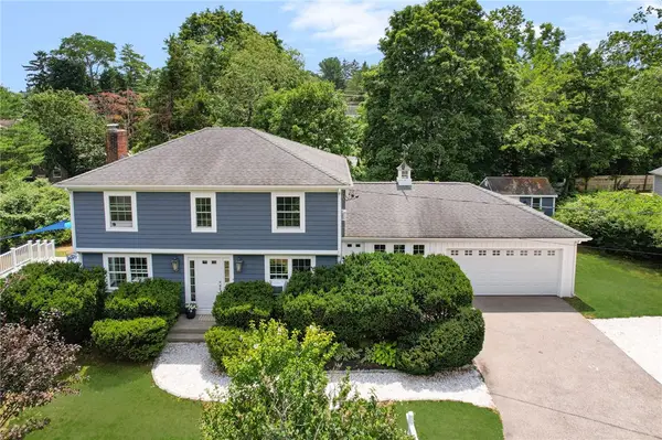 9 Foster Street, Barrington, RI 02806