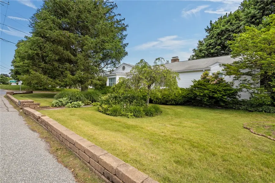 963 Hartford Avenue, Johnston, RI 02919 - #2