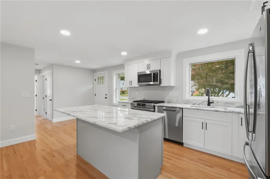 76 Beverly Road, Riverside, RI 02915 - #3