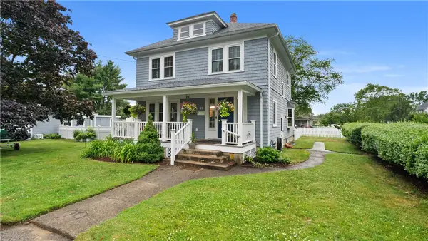 29 Burt Street, Warwick, RI 02886