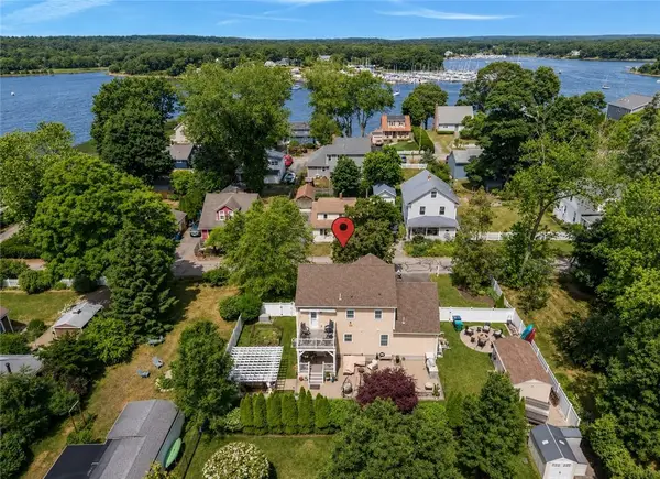 80 Preston Drive, Warwick, RI 02886