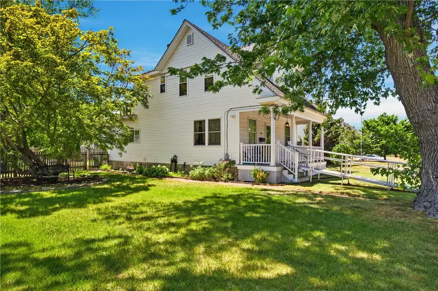 40 Greenwood Avenue, Warwick, RI 02886 - #3