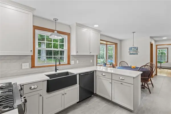 157 Tara Lane, Woonsocket, RI 02895