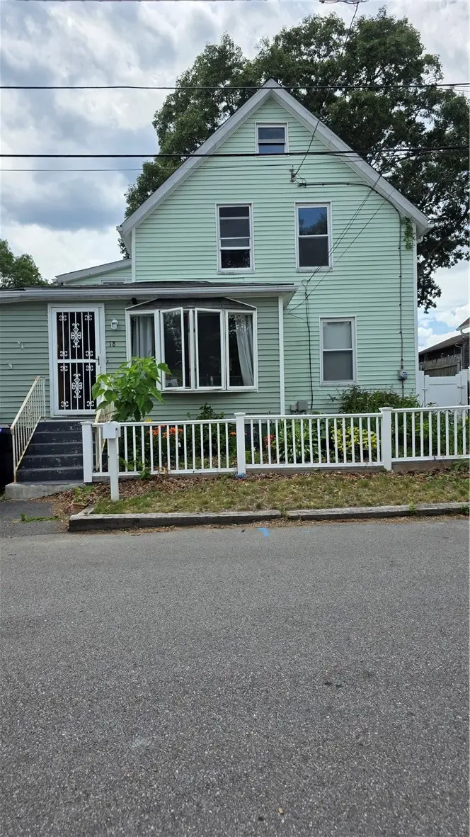 18 Glen Street, Riverside, RI 02915 - #2