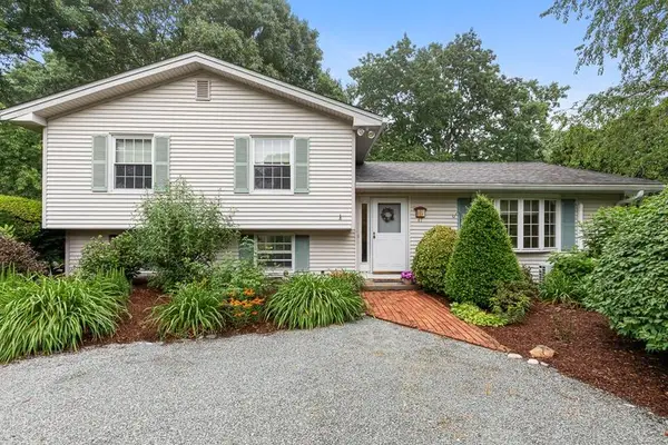 47 Gentian Drive, South Kingstown, RI 02879