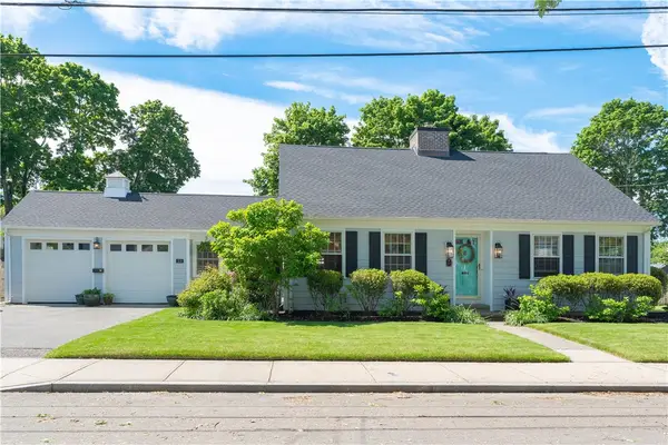 23 Dyer Street, Warren, RI 02885