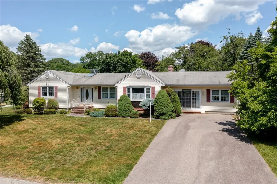 9 Apache Lane, Cumberland, RI 02864 - #2