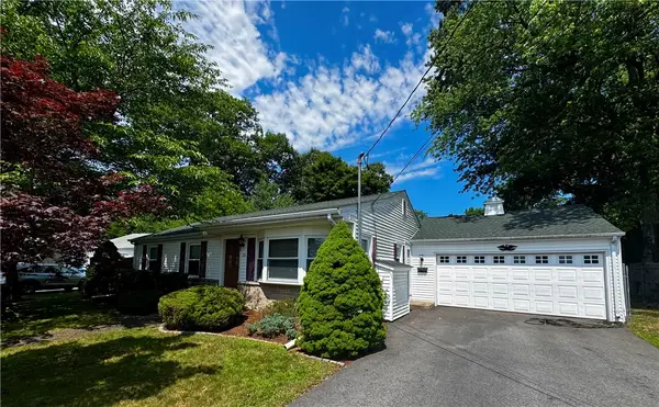 23 Edendale Drive, Lincoln, RI 02865