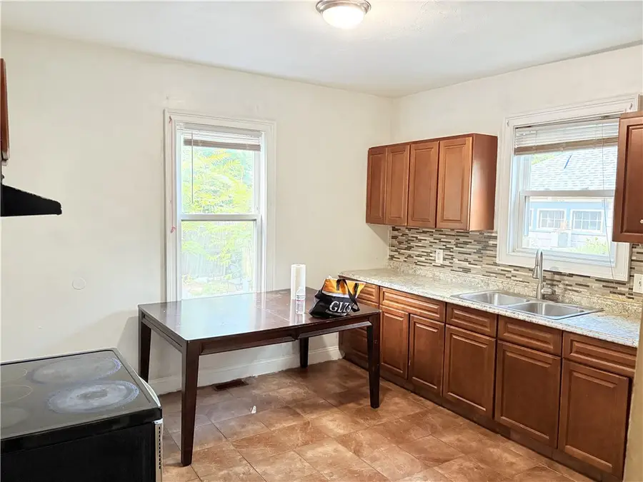 61 Moore Street, Providence, RI 02907 - #3