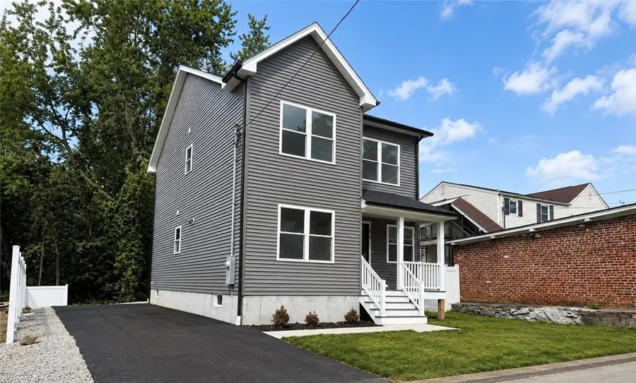 31 Tucker Street, Warwick, RI 02886 - #2