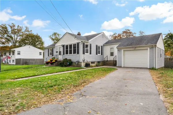 52 Merle Street, Warwick, RI 02889