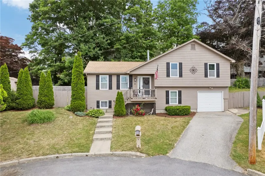 11 Damian Court, North Providence, RI 02911 - #2