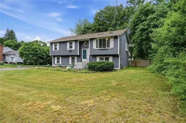 3870 Diamond Hill Road, Cumberland, RI 02864